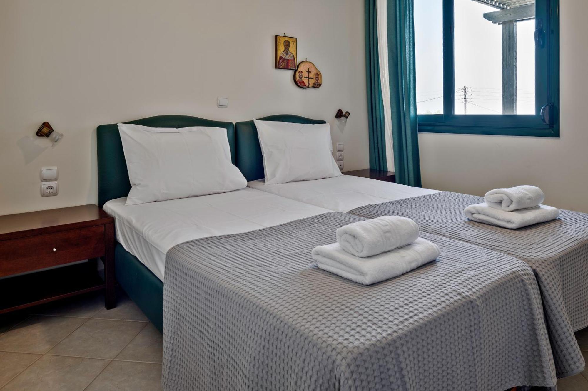 Marisia Apartment Keratókambos Dış mekan fotoğraf