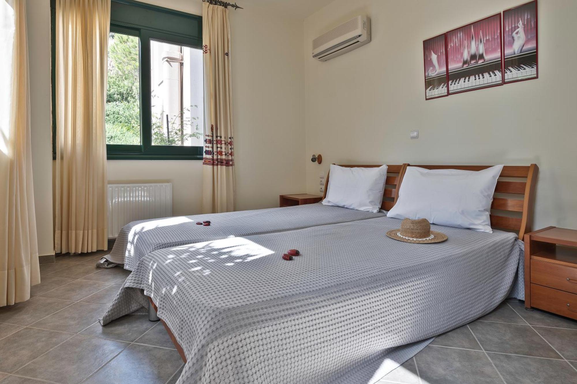 Marisia Apartment Keratókambos Dış mekan fotoğraf